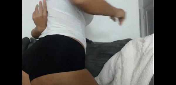  Graceful sister in law dancing - live cam sexchat 21